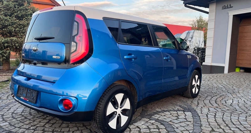 Kia Soul cena 31900 przebieg: 125000, rok produkcji 2015 z Prochowice małe 781